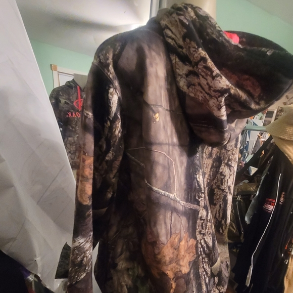 Mossy Oak woman's pink fleece camouflage hoodie - Picture 7 of 11